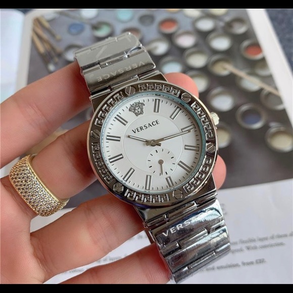 Men’s designer watches - Picture 1 of 2